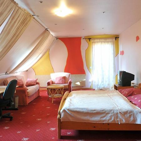 Gostilna In Prenocisca Brancurnik Hotel Prevalje Exterior photo