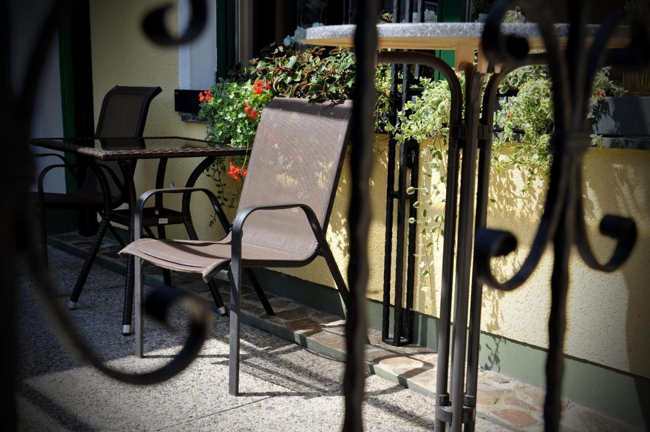 Gostilna In Prenocisca Brancurnik Hotel Prevalje Exterior photo
