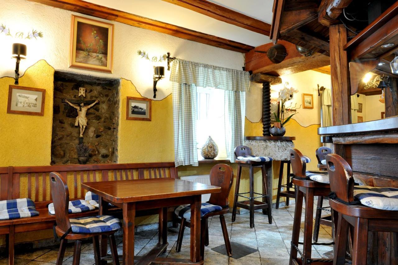 Gostilna In Prenocisca Brancurnik Hotel Prevalje Exterior photo